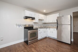 Building Photo - 5442 Lofino Ct