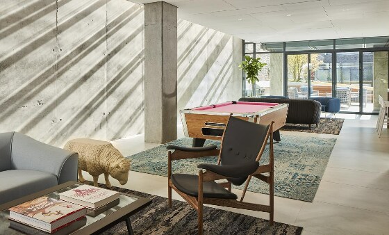 Building Photo - 156 N Desplaines St