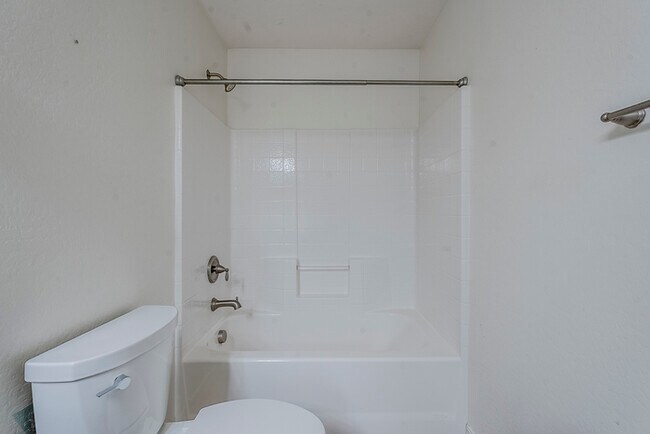 Building Photo - 2744 E Donato Dr