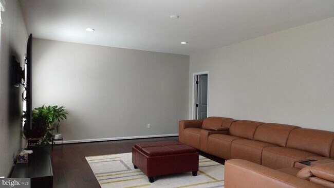 Building Photo - 25501 Emerson Oaks Dr
