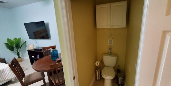 Building Photo - 5811 Crystal Rd