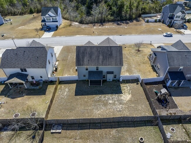 Building Photo - 223 Samuel Nicholas Dr