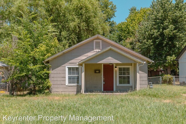 Primary Photo - 2 br, 1 bath House - 308 E Greeley Street