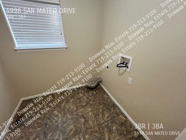 Building Photo - 5998 San Mateo Dr