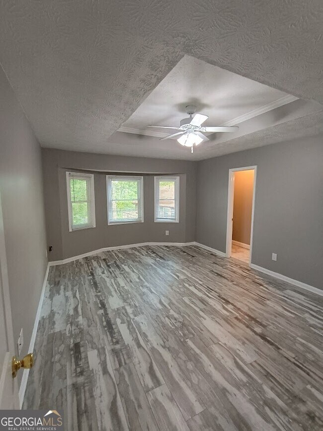 Building Photo - 697 Pepperwood Trail