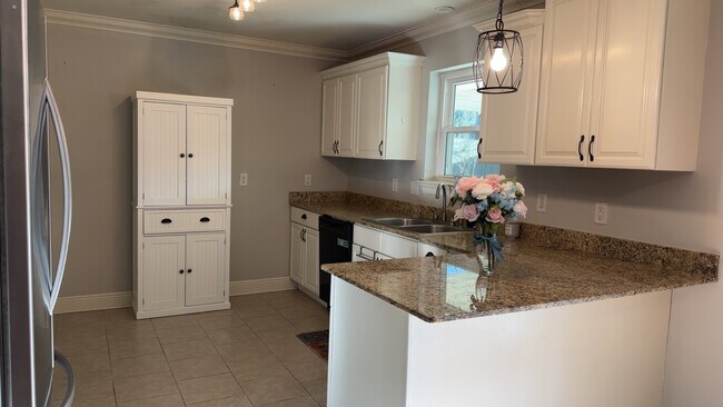 Building Photo - 9150 Nolen Dr