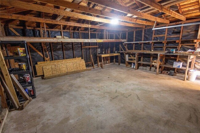 Building Photo - 27245 Kane Ln