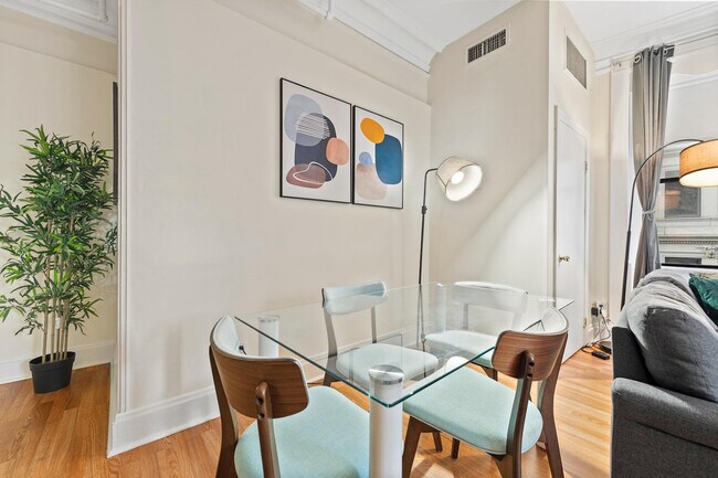 Building Photo - 60-62 Boylston Street-SI ID1240414P