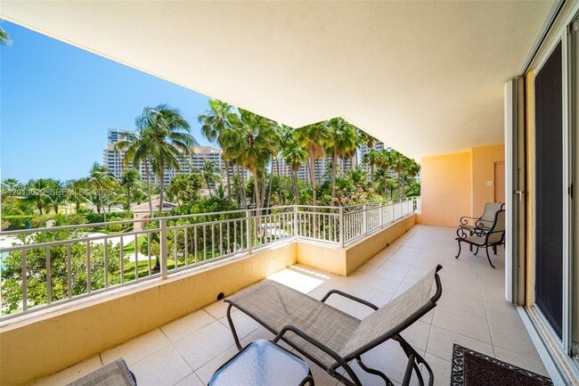 Building Photo - 791 Crandon Blvd