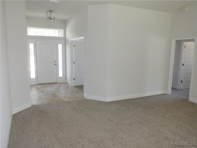 Building Photo - 1155 S Brookfield Dr