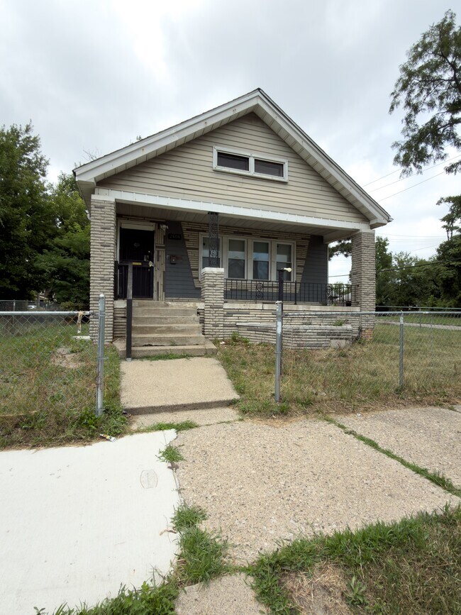 Building Photo - 2408 Monterey St