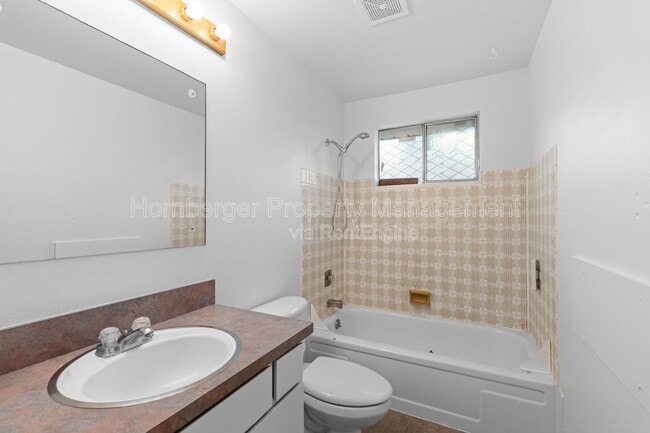 Building Photo - 37 E Rockwell Ave