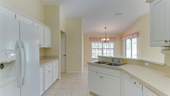 Building Photo - 7146 Sablon Rd