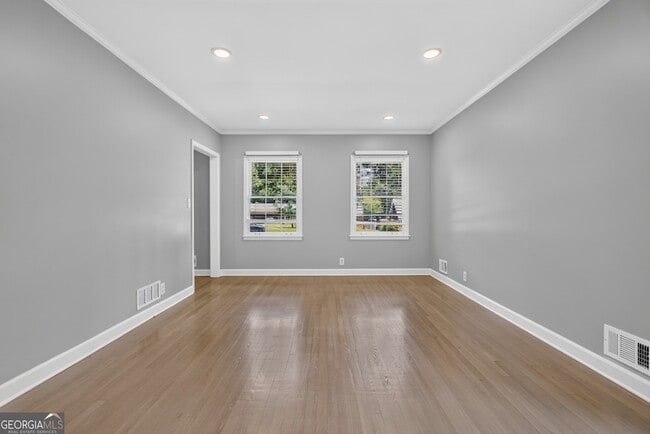 Building Photo - 4854 Springfield Dr