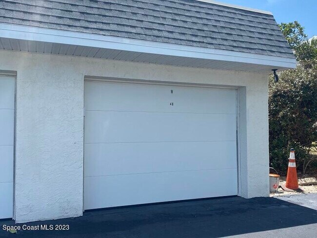 Building Photo - 555 Fillmore Ave