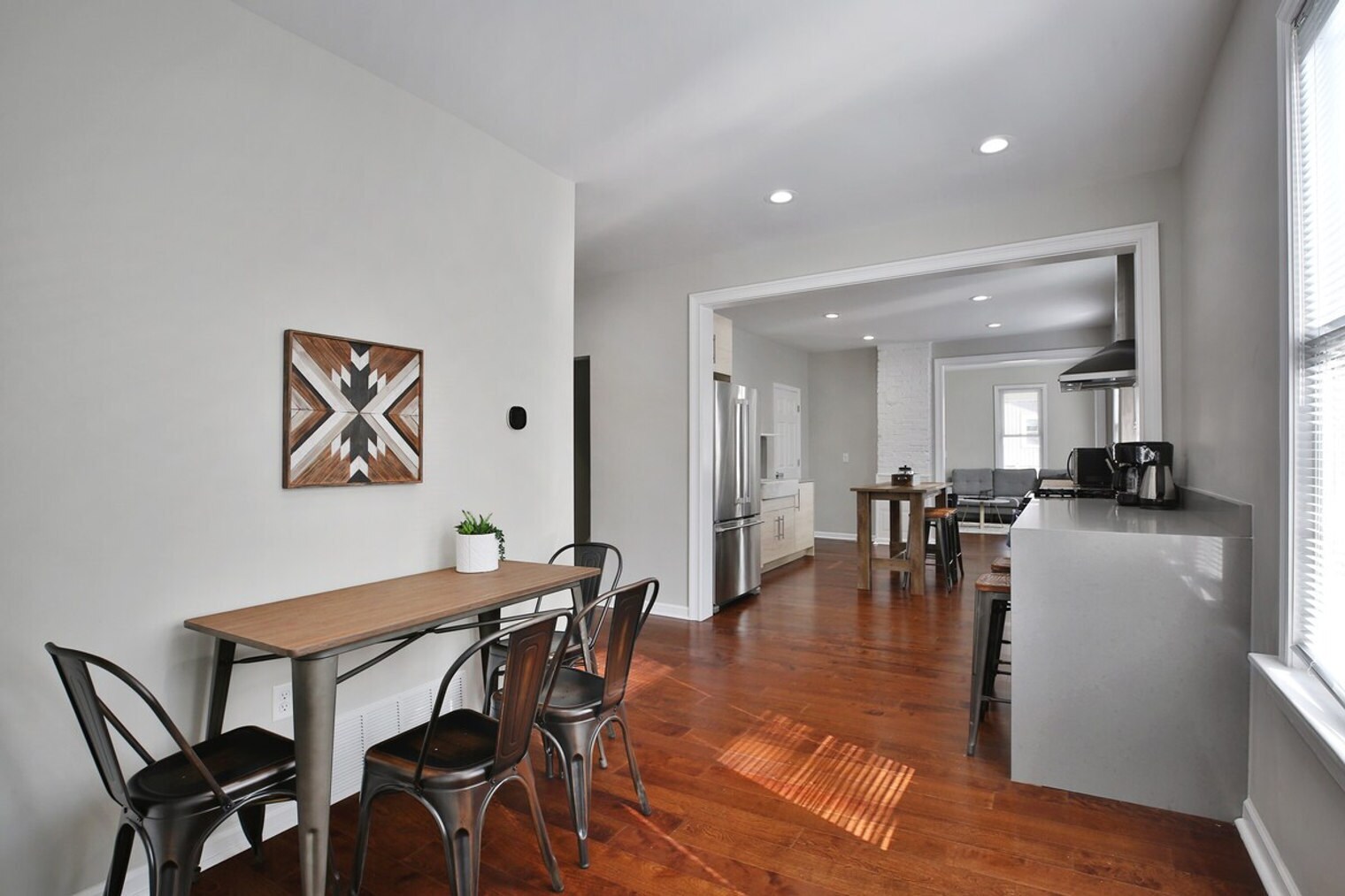 Building Photo - 137 E Tompkins St