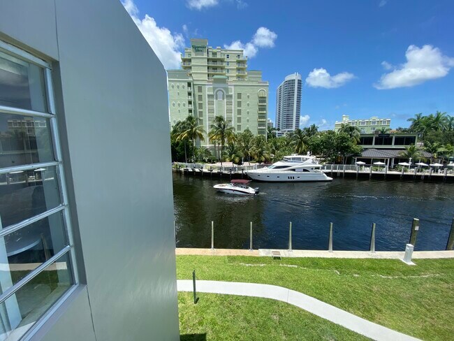 Building Photo - 601 N Rio Vista Blvd