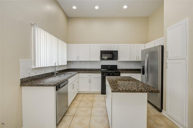 Building Photo - 5006 Westfield Village Dr