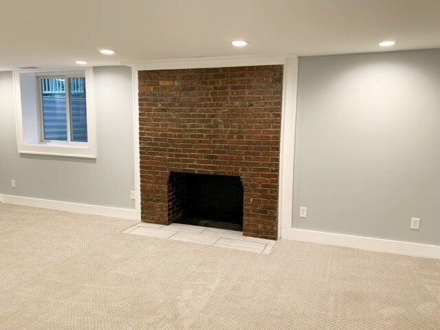 Building Photo - COLLEGE AVE- PROFESSIONALLY REMODELED 5BR/3/5BA HOME AVAILABLE NOW!