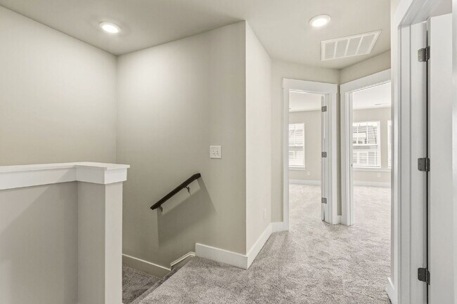 Building Photo - 46 Meteora Way