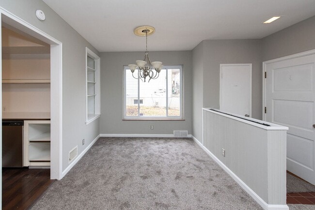 Building Photo - 3031 Irvella Pl
