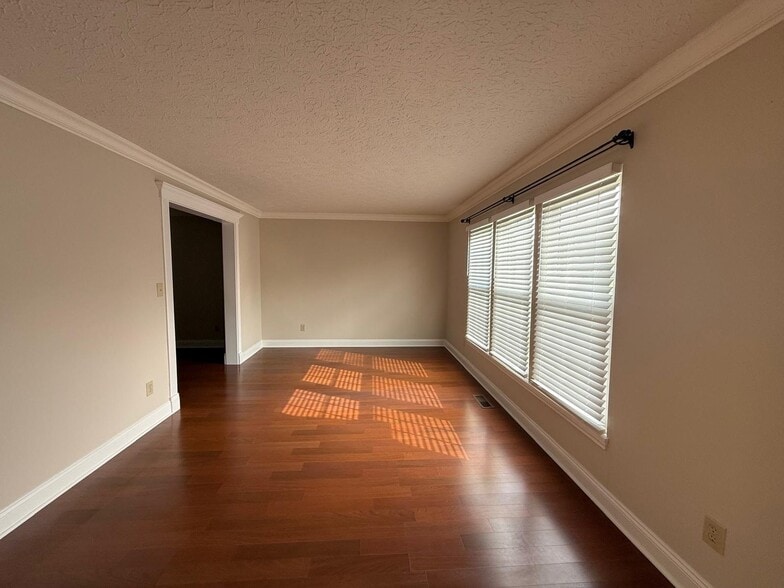 Building Photo - 7574 Allenwood Ct