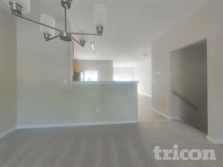 Building Photo - 4002 Windflower Way