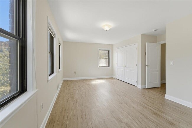 Building Photo - 295 9th St