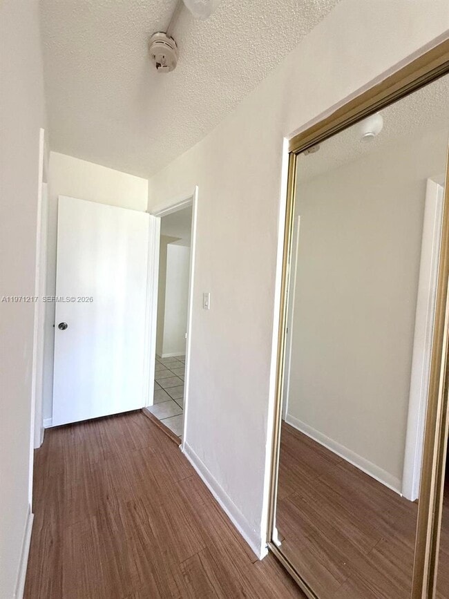 Building Photo - 1201 NE 191st St