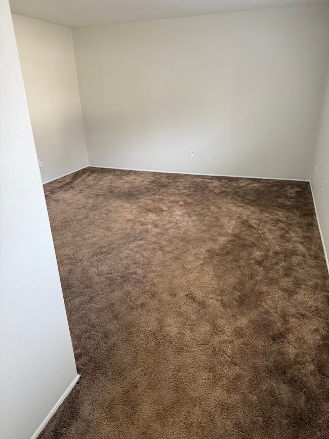 Building Photo - 2714 Center St