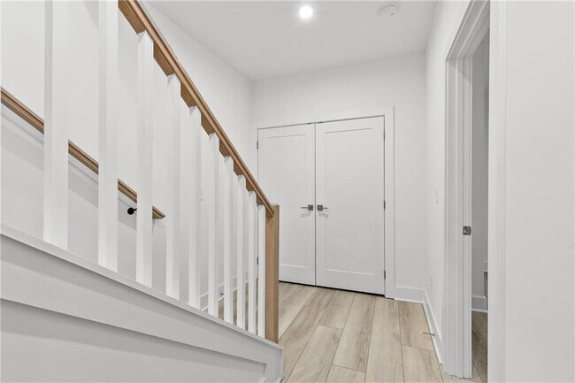 Building Photo - 517 Motivation Cir NW