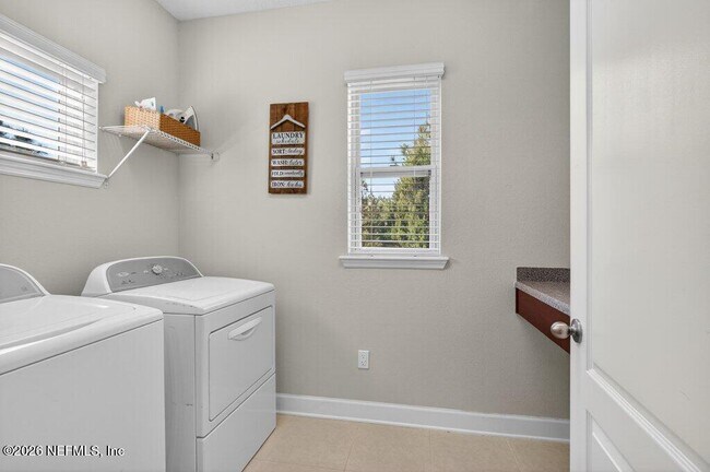 Building Photo - 120 Burlcrest Ct