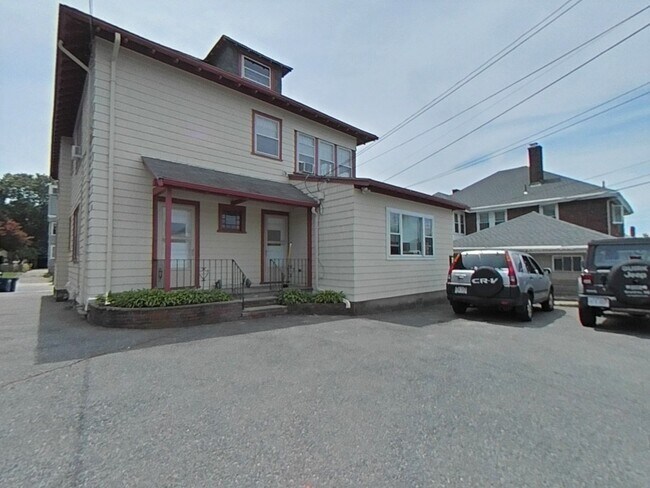 Building Photo - 8 Mapleton St
