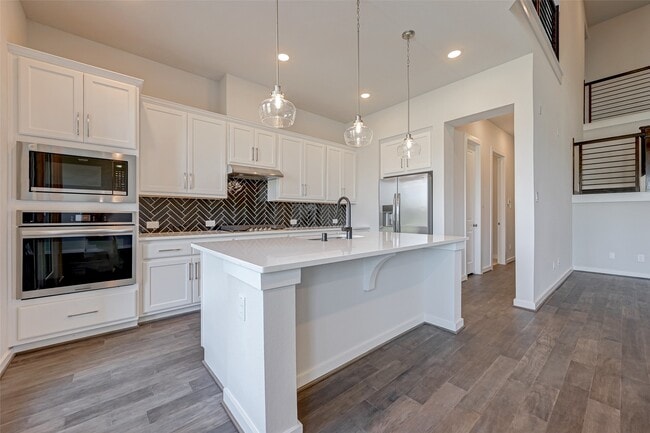 Building Photo - 6570 Scarlet Pond Ln
