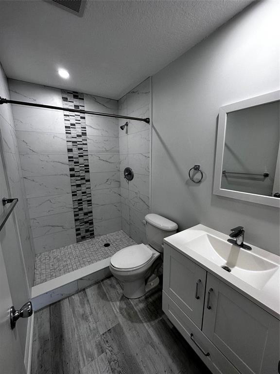 Building Photo - 6295 Bay Club Dr