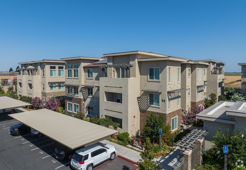 Primary - Eight Mile House Apartments