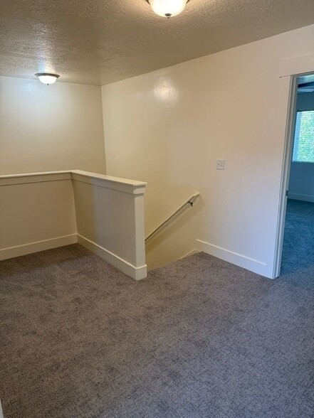 Building Photo - 729 S 170 W