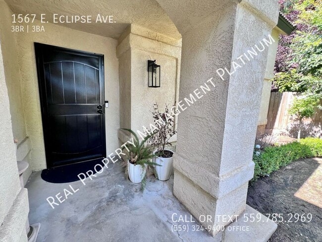 Building Photo - 1567 E Eclipse Ave
