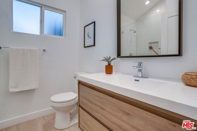 Building Photo - 5137 N Eagle Rock Blvd