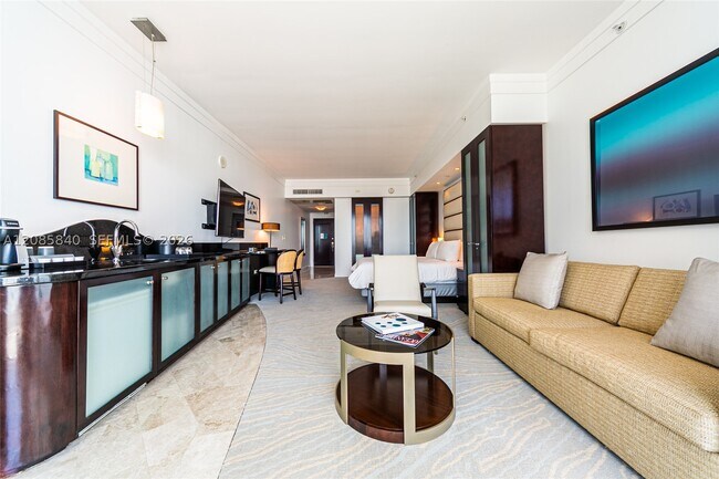 Building Photo - 4391 Collins Ave