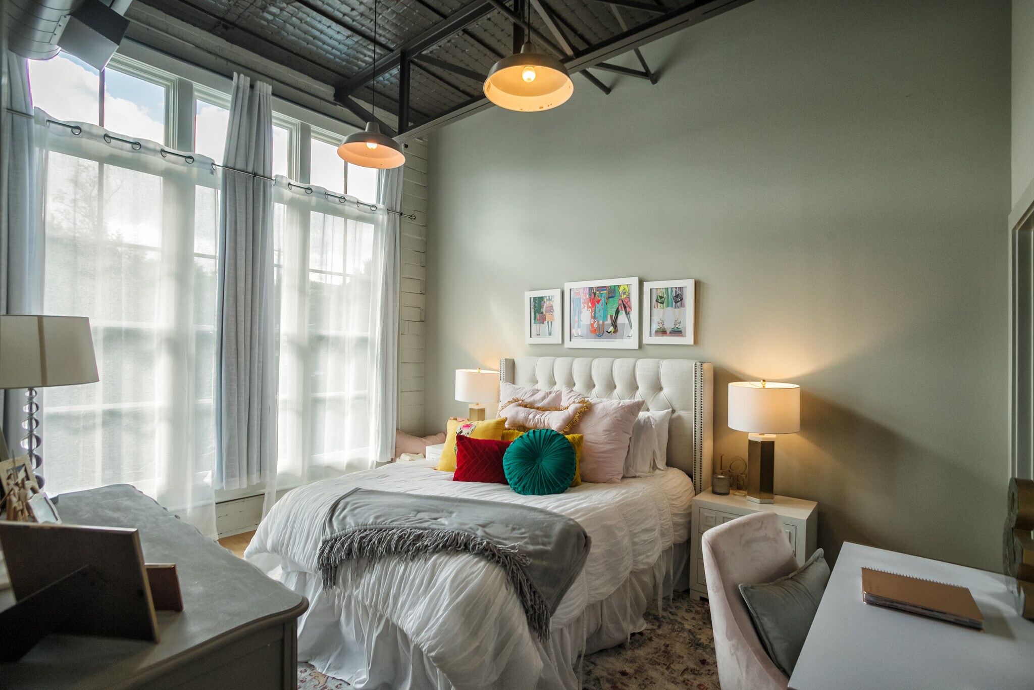 Building Photo - 509 W Spring St