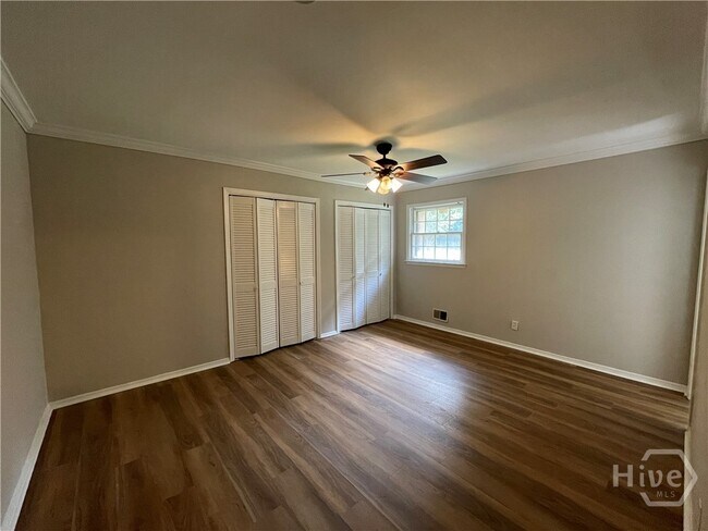 Building Photo - 260 Timberlane Dr
