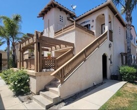 Building Photo - 310 Eas - 1Unit 8-