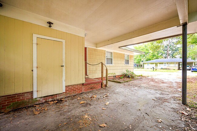 Building Photo - 2919 Criswell Ave