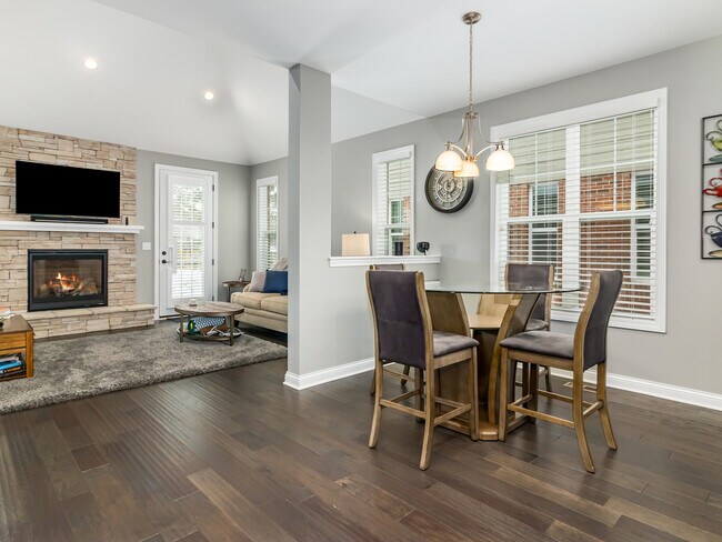 Building Photo - 1635 Castle Lawn Ct