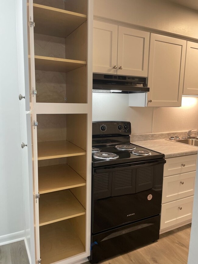 Building Photo - Carefree