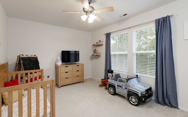 Building Photo - 7860 Sandy Springs Point