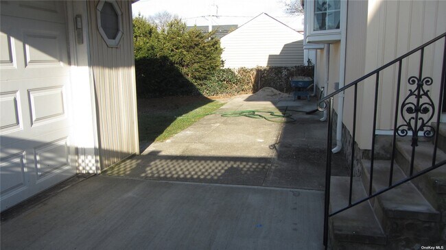 Building Photo - 367 Columbus Pkwy