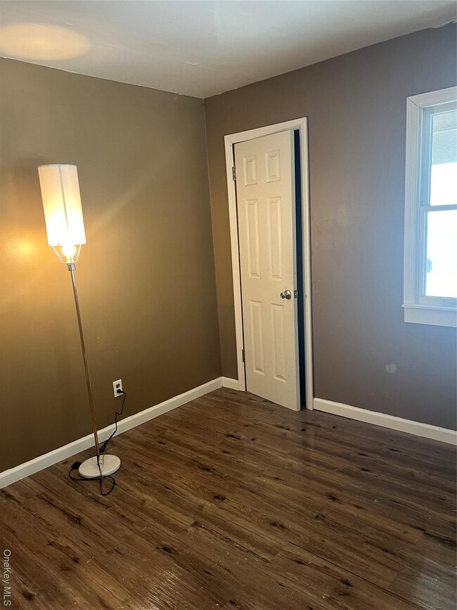 Building Photo - 49 Hilltop Dr