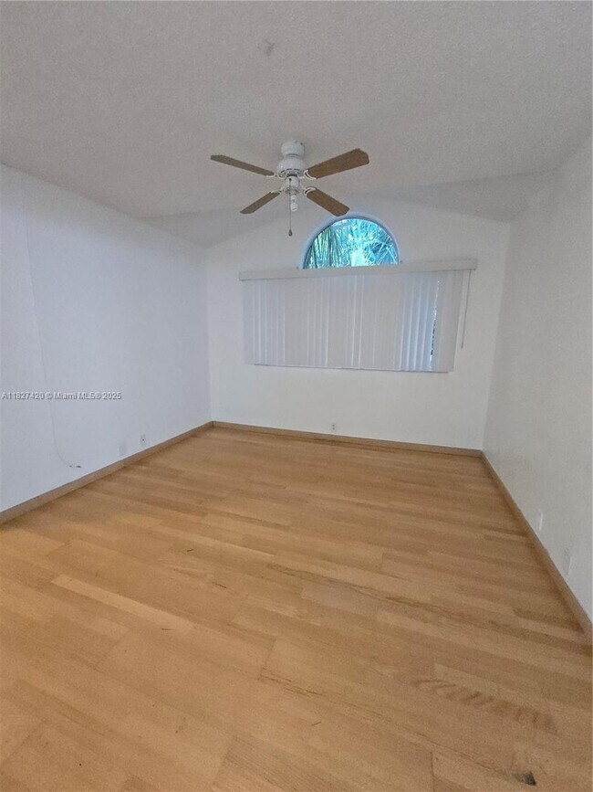 Building Photo - 14170 SW 93rd Ln